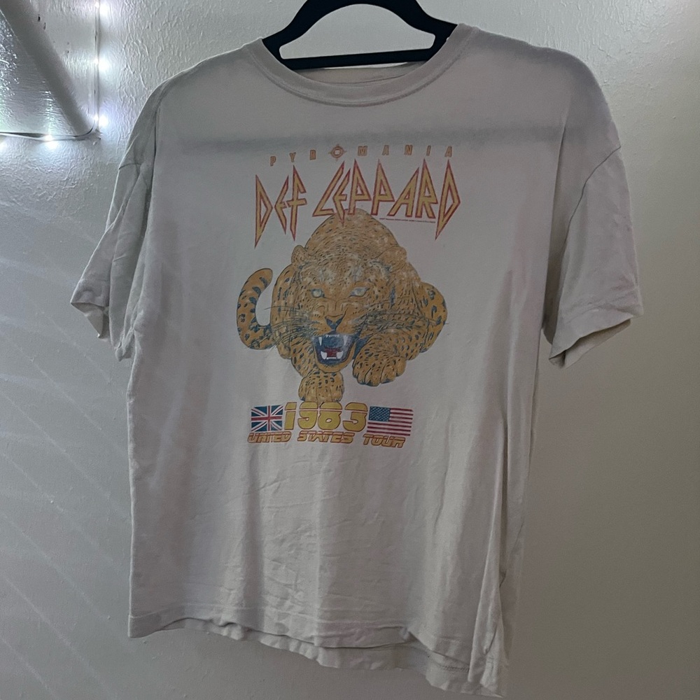 def leppard band shirt, woman's small, white